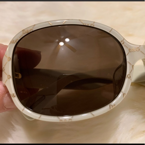 D&G logo Dolce & Gabbana White Gold SUNGLASSES - Picture 2 of 15